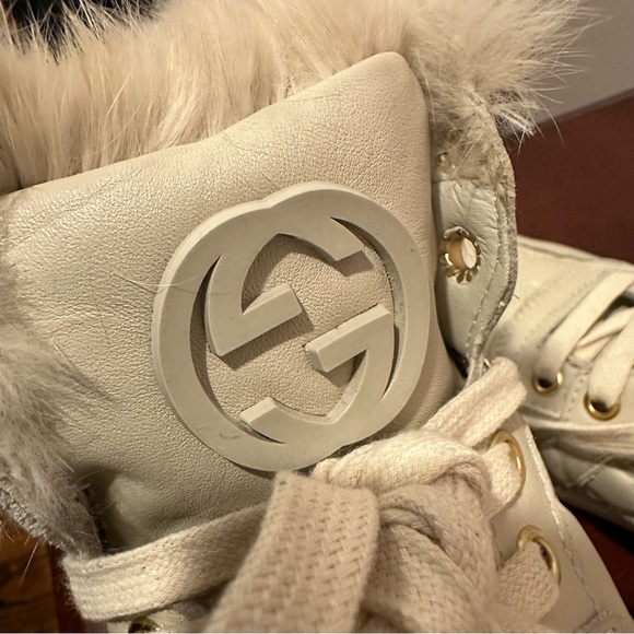 Gucci Beige Guccissima Leather Cada Fur Trim High Top Sneakers Size 35. - Picture 5 of 10